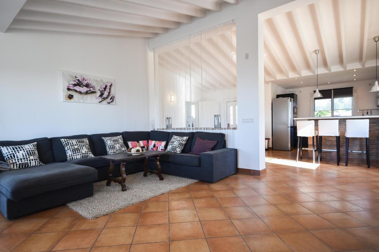 In The Second Line, Modern Beachfront Holiday Home In Costabella, Marbella Exterior photo